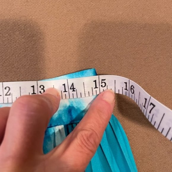 White House Black Market Pleated Tie-Dye Maxi Skirt - Size 4 - NWT - Picture 14 of 17